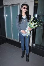 Miss World 2012 Yu Wenxia at Mumbai Airport on 19th Jan 2013 (19).JPG